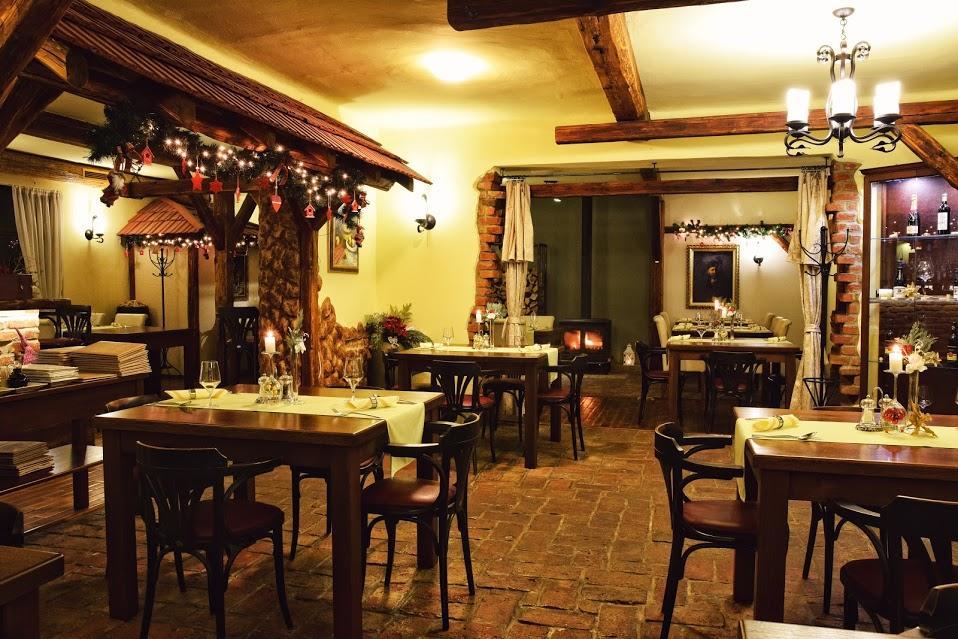 Barock Restaurant & Pension Topolcany Exterior photo